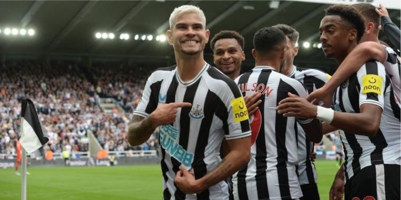 CLB Newcastle United: Lịch sử, danh hiệu của Chim Chích Choè 2 Giai đoạn đầu những thành công
