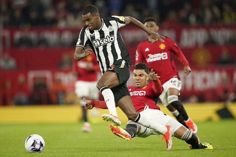 Soi kèo bóng đá Newcastle vs Manchester United